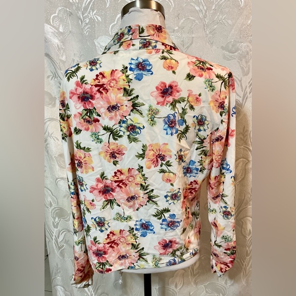 Love Tree Long Sleeve Floral Open Front Cozy Cinche - Picture 3 of 7